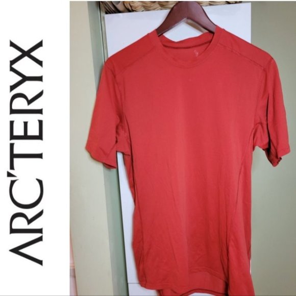 Arc'teryx performance athletic short sleeve tee-shirt in red, size large. - Picture 1 of 9